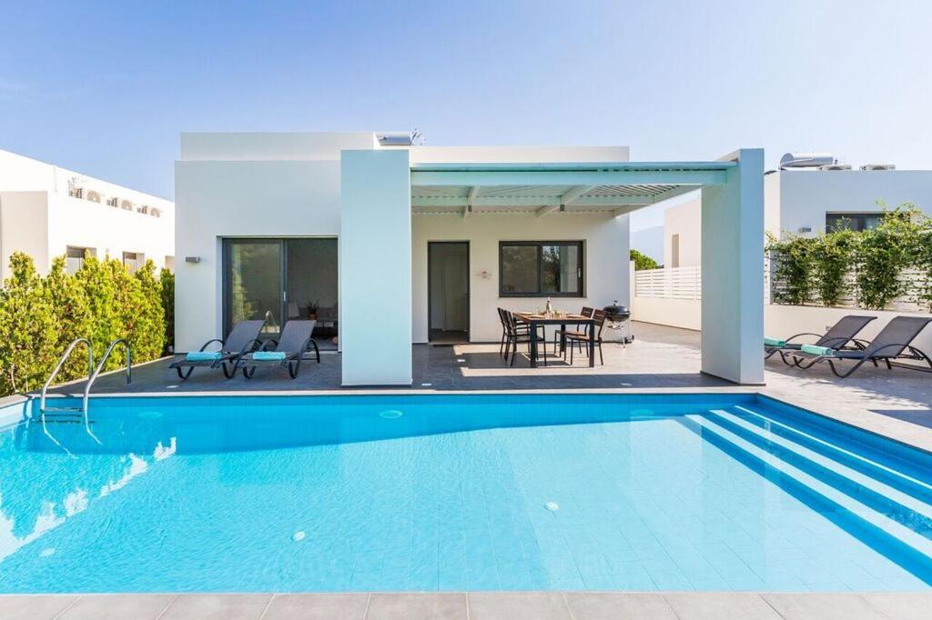 Les Residences สโวโรนาตา ภายนอก รูปภาพ